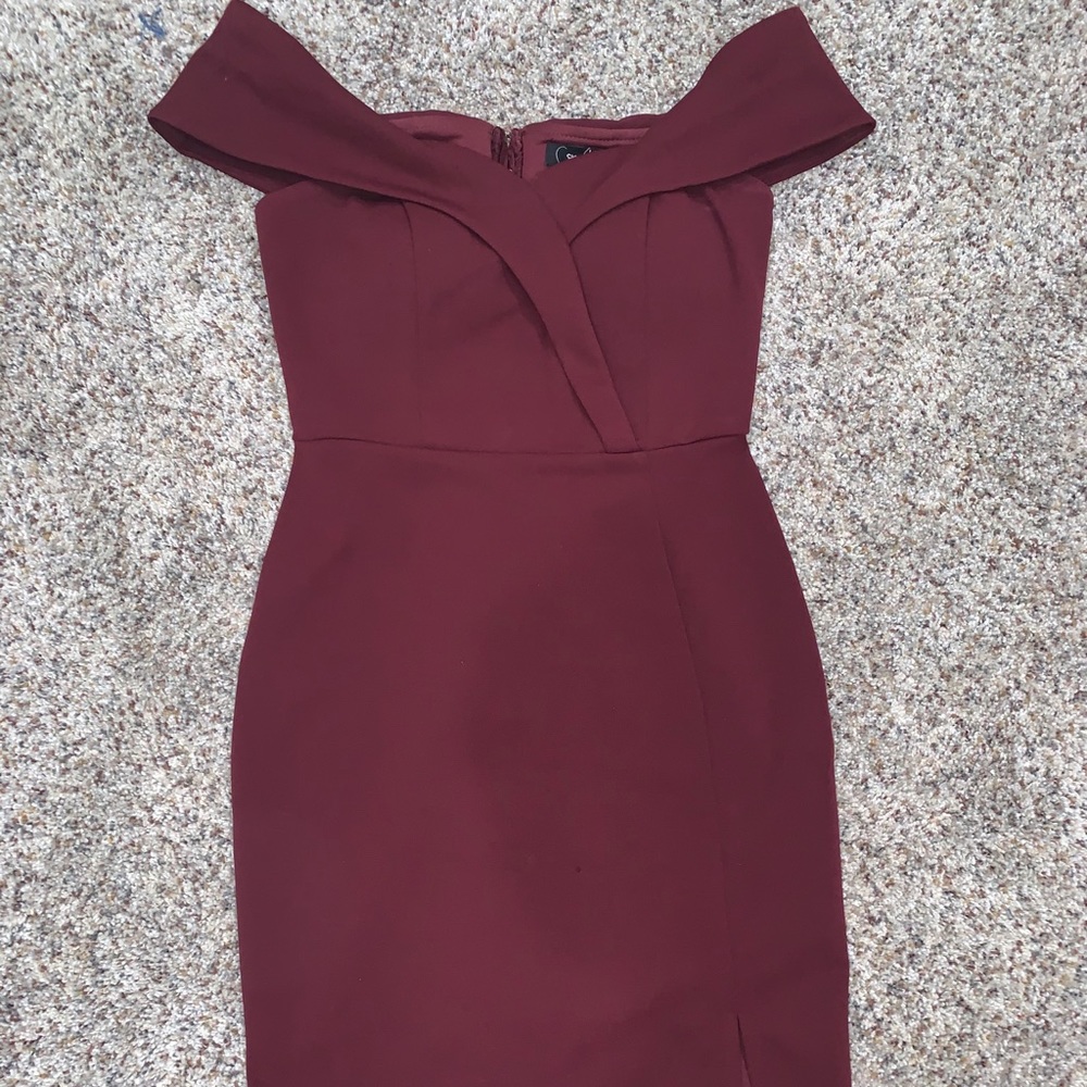 OFF THE SHOULDER DRESS